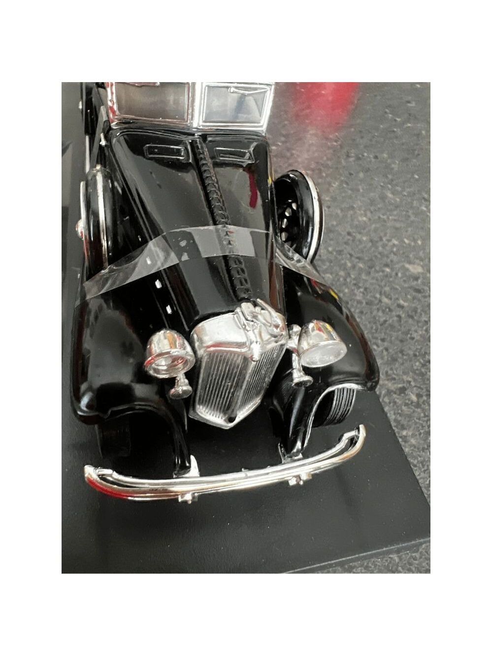 1932 Chrysler Lebaron  Car Model - Picture 9 of 10
